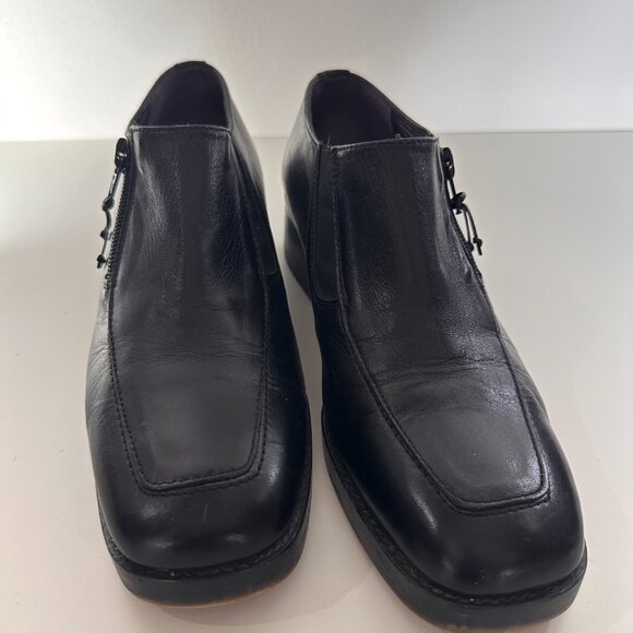 Donald J. Pliner Shoes - Donald J Pliner Shoes Womens 8.5 M Black Heels Booties Leather Boots Zip